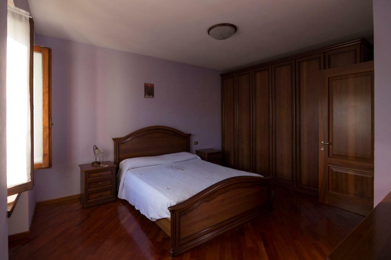 La Casa Di Cristina Apartment Arona Bagian luar foto