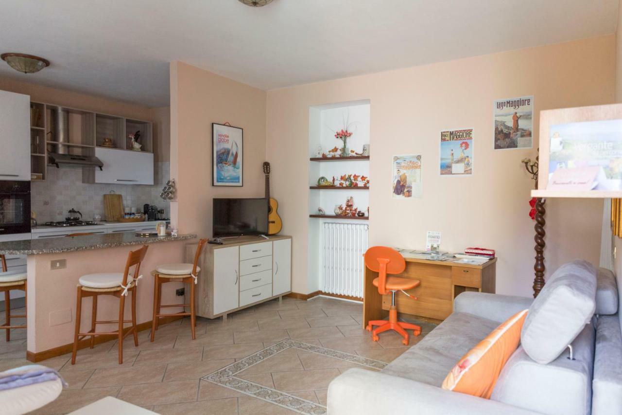 La Casa Di Cristina Apartment Arona Bagian luar foto